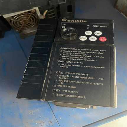 咨询-士林变频器SS2-021-1.5K变频器1.5kw220v拆