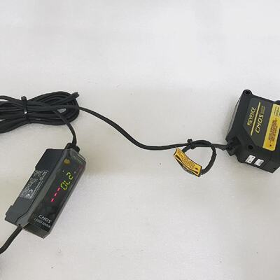 KEYENCE GVH1000 CMOS Laser Sensor  GV21 Laser Sensor Amplifi