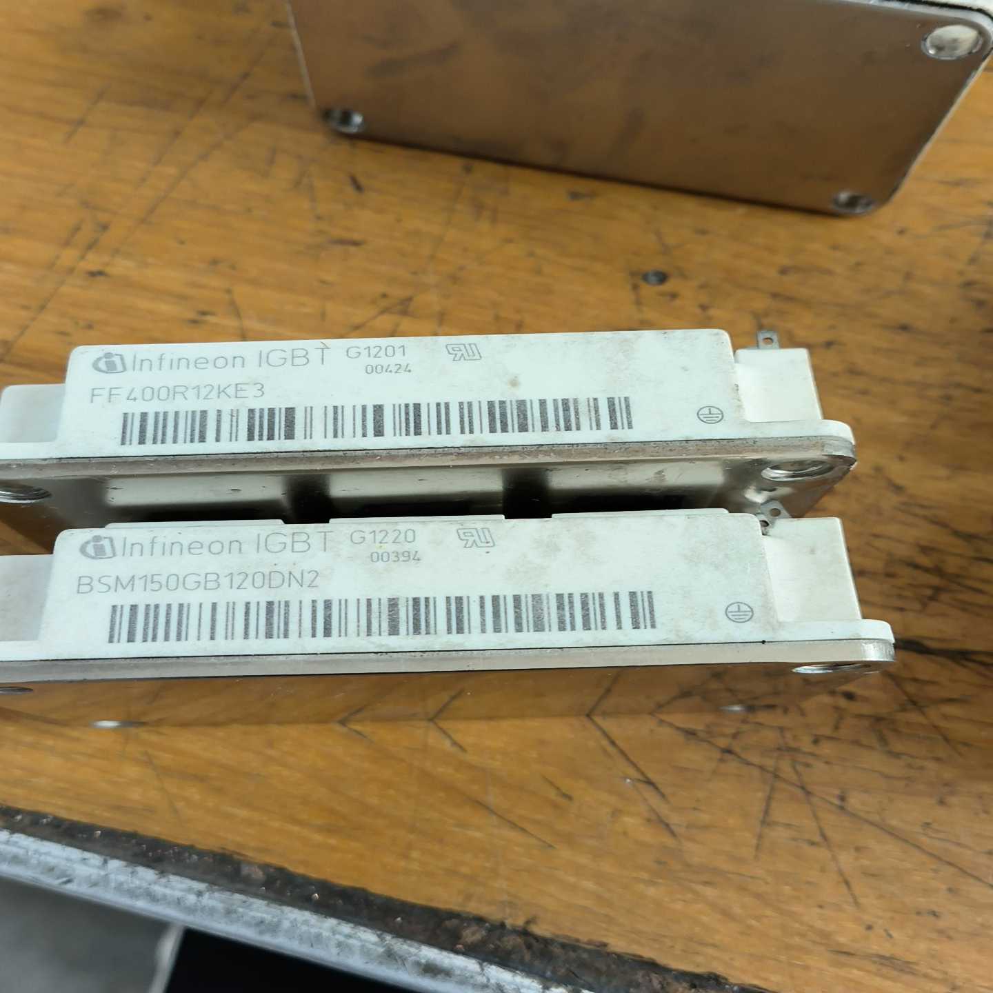 英飞凌模块BSM150GB120DN2有8个成色~询价