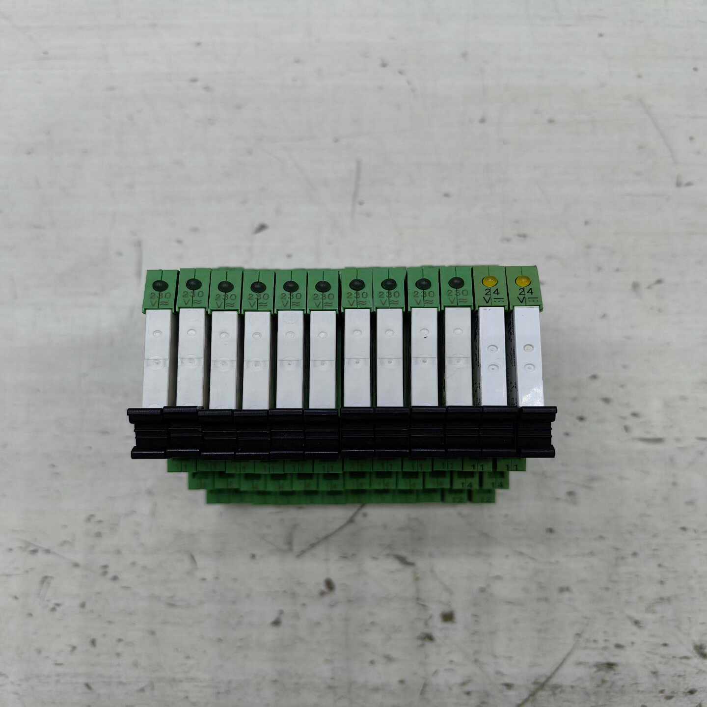九五新菲尼克斯PLC-BSP-230UC/21/S046--议价商品