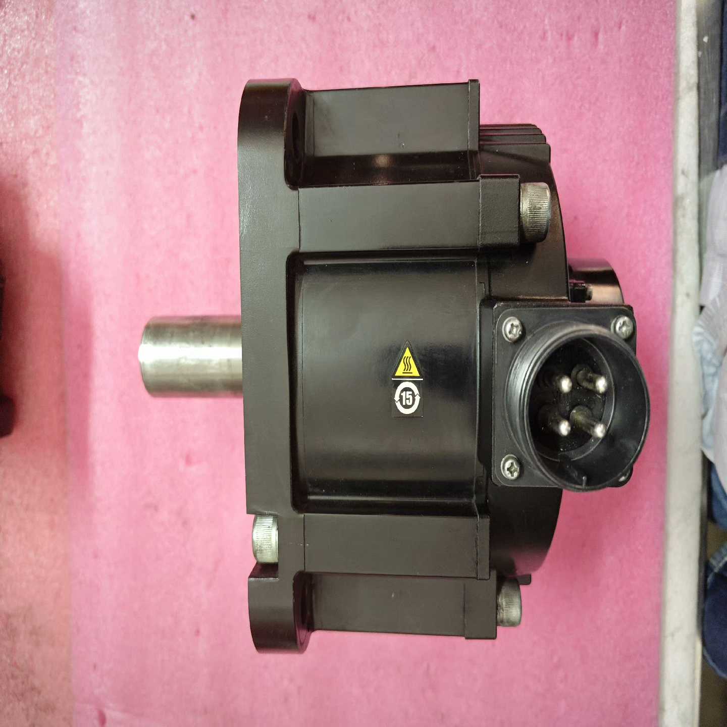 SGM7G-30AFC61安川7系2.9KW伺服电机，设备拆（电子设备）