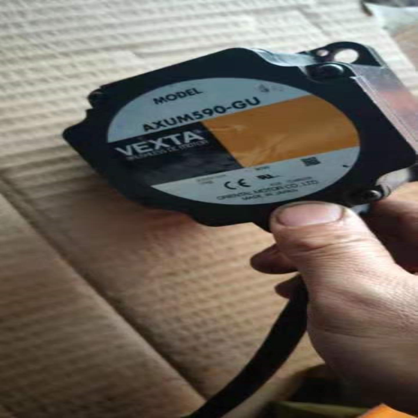 日本东方电机AXUM590-GU直流无刷电机