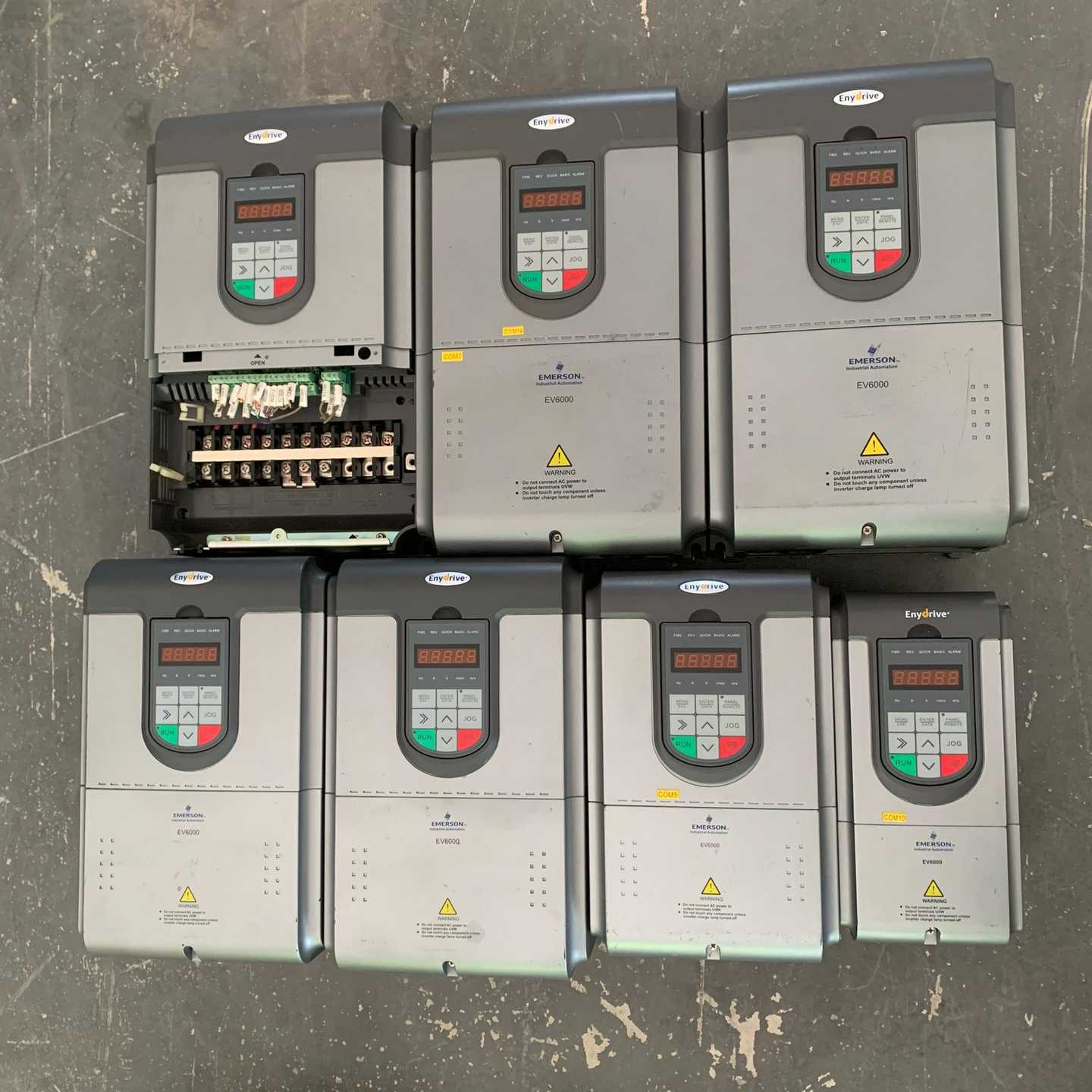 EV6000-4T0185G，18.5KW，三台适用