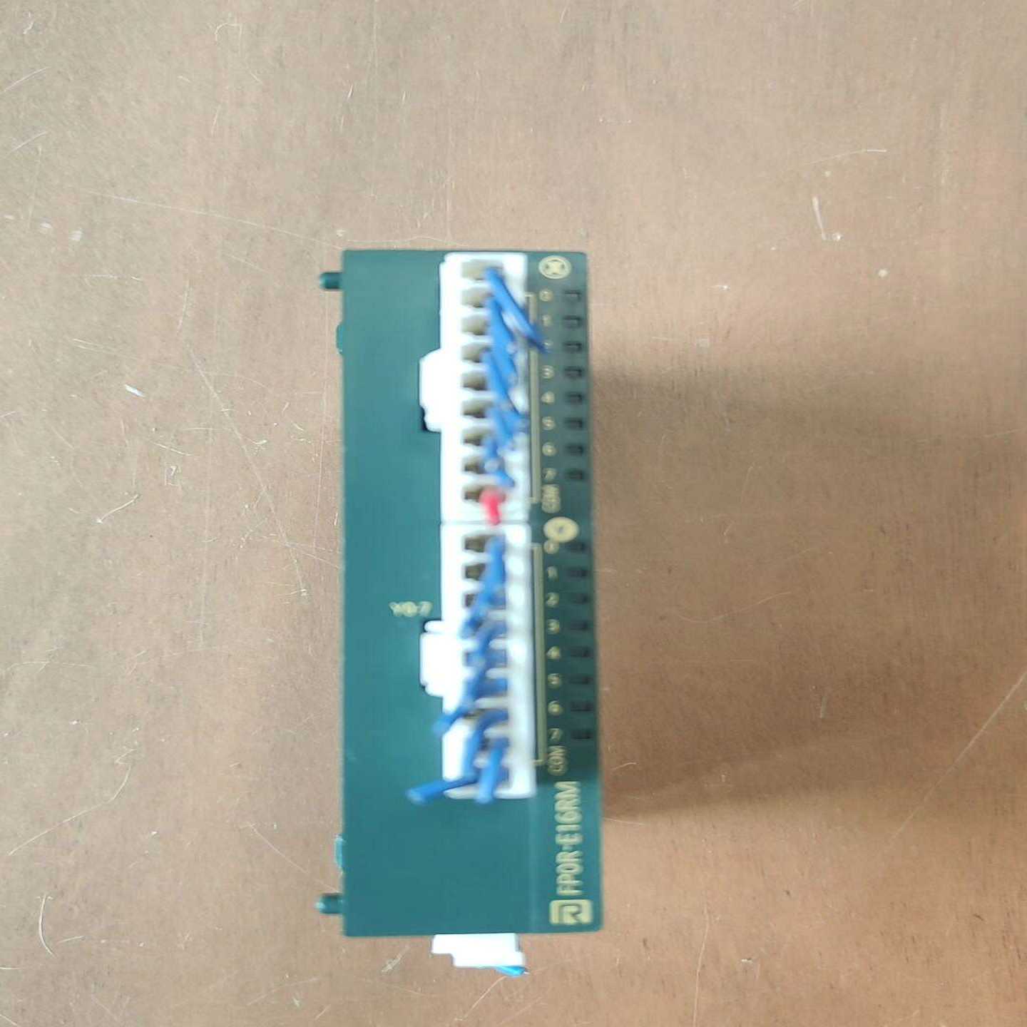 松下PLC扩展模块FP0-E16RM，原装拆机，成色漂亮。--议价商品