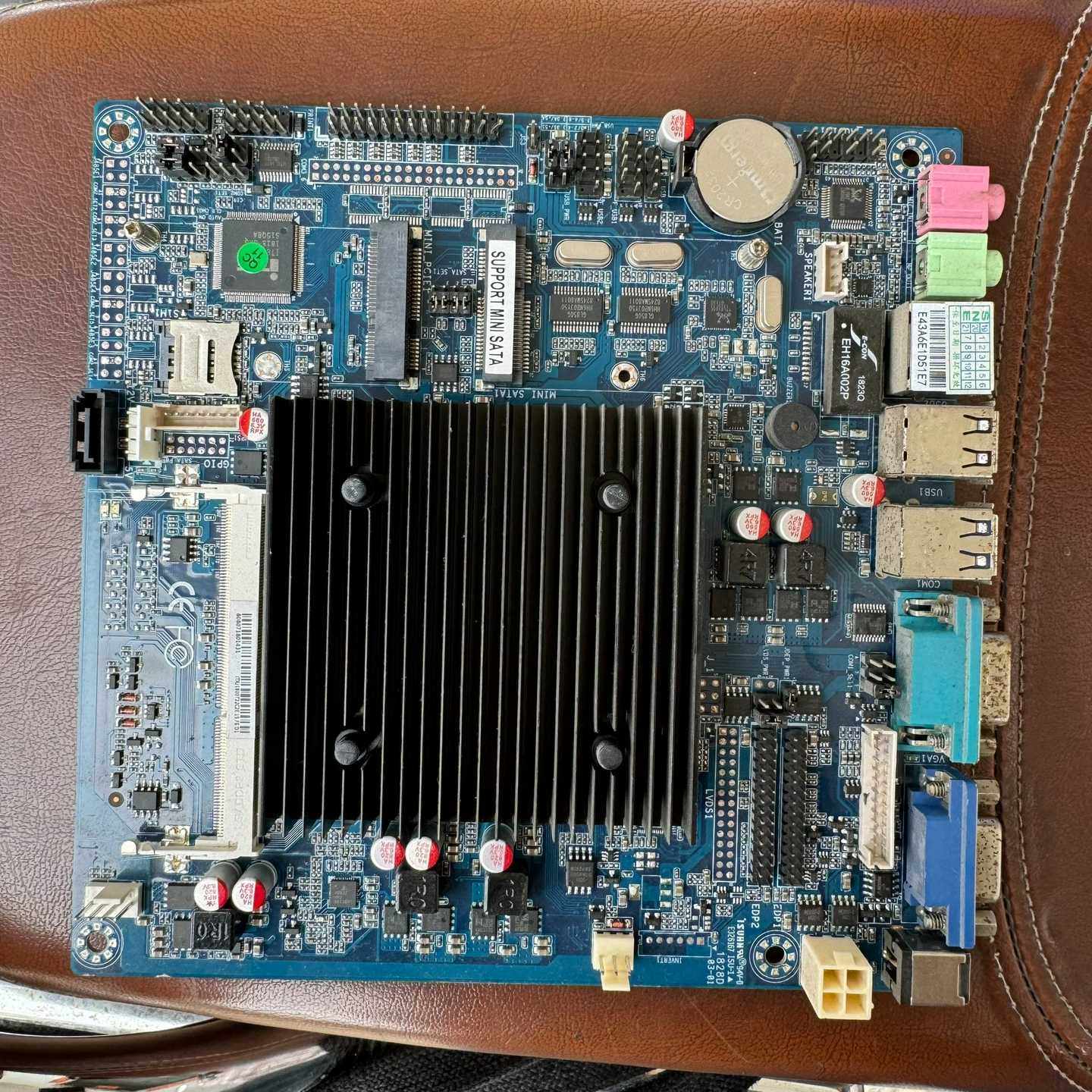咨询-ITX-J1800T2-2C2E工控机主板测试好发货