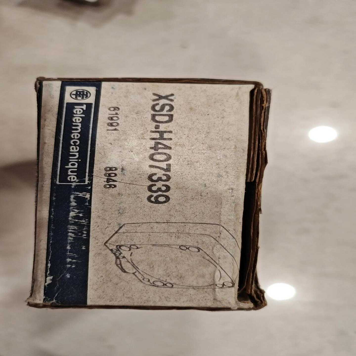 法国原装Telemecanique传感器XSD-H40733--议价商品