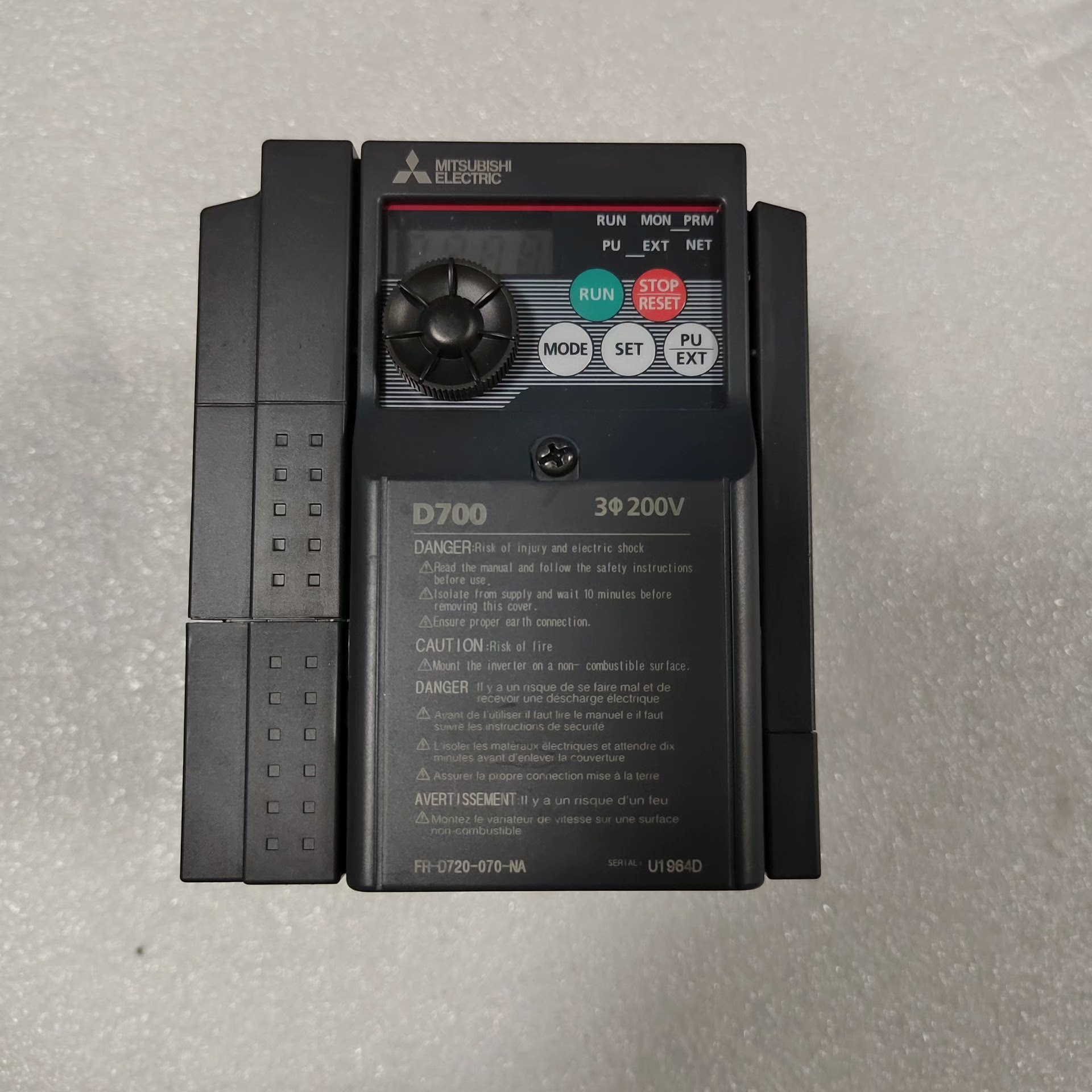 【请询价】三菱D700变频器 FR-D720-070-NA日本原装进