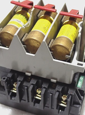 ALLENBRADLEY 194RNJ030P3 SER B FUSED MOLDED CASE SWITCH NEW