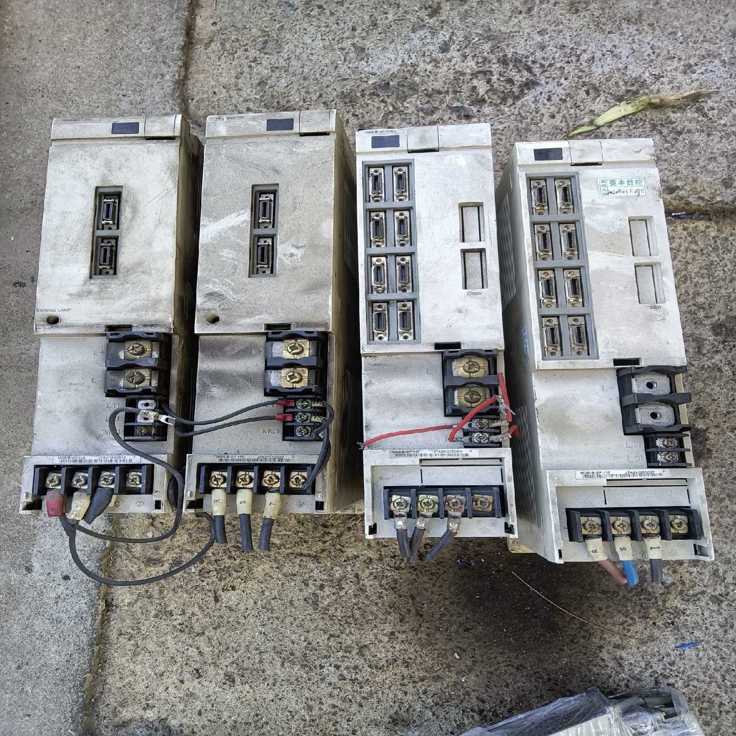 议价三菱电源驱动器MDS-B-CV-110，两个MDS-B-SP