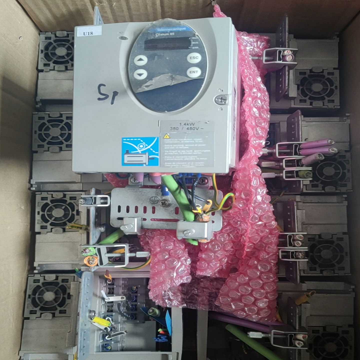 Telemecanique施耐德伺服驱动器1.4kW，LXM--议价商品