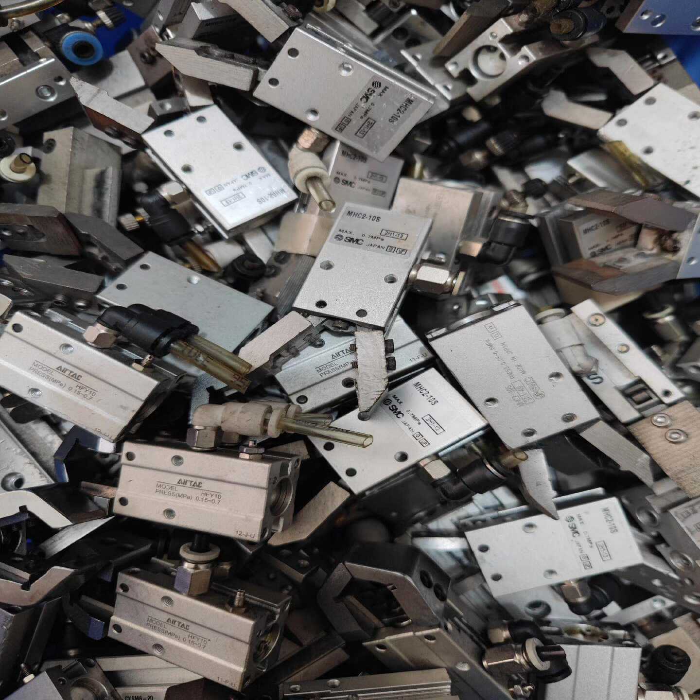 v议价拆机SMC、亚德客手指气缸，型号:现货/维修