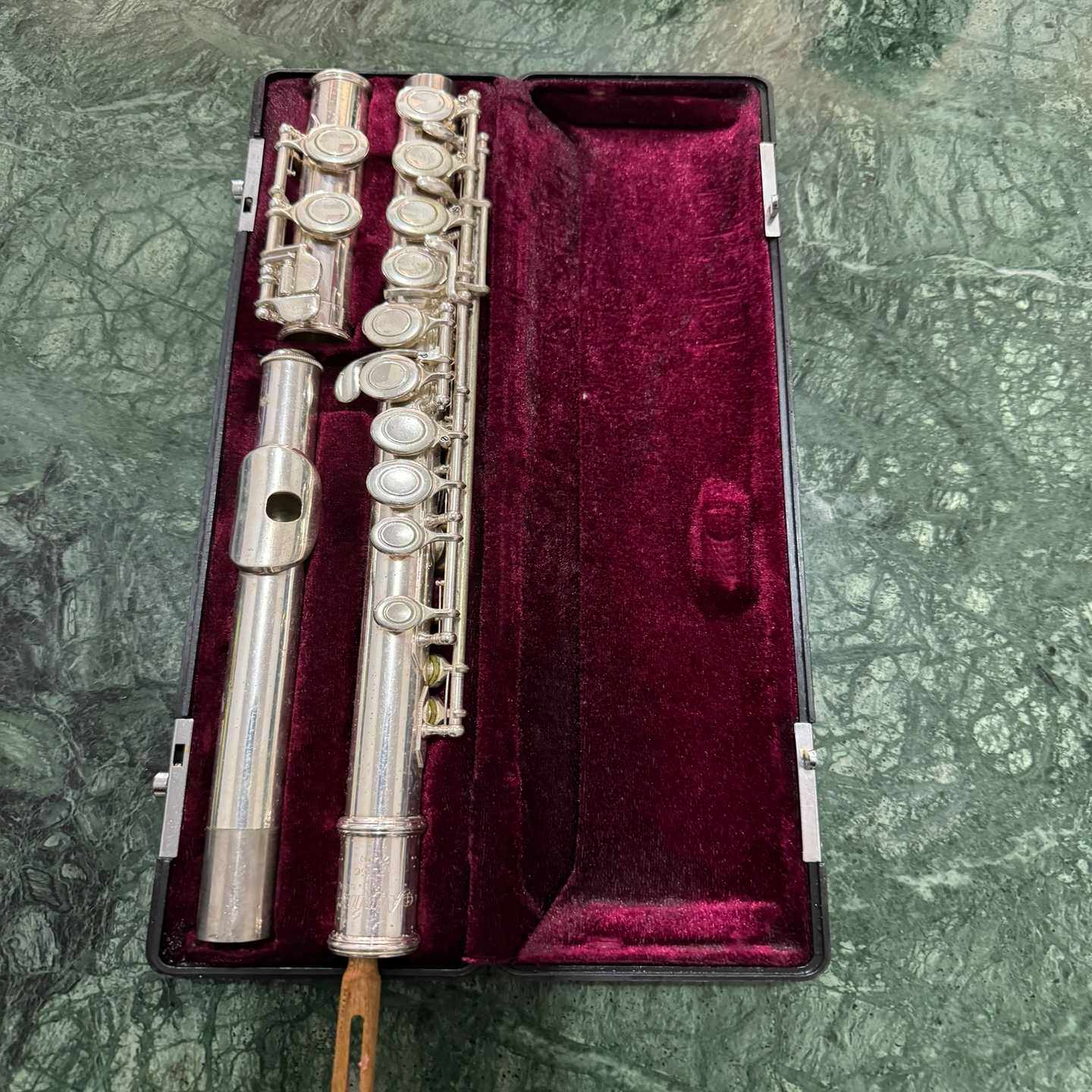 美国爱攀长笛、AFL156-21451、16孔、成色如图，有-询价客服