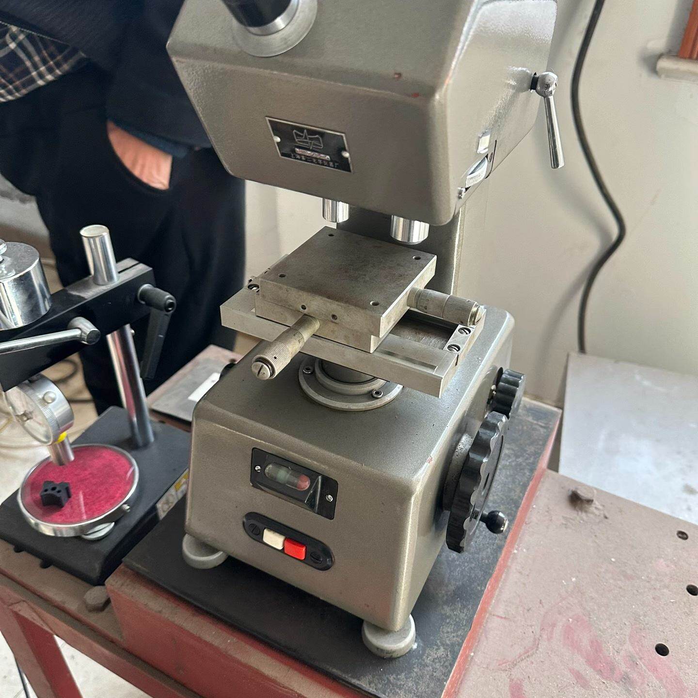 洛氏硬度计HR-150A，山东城阳试验机厂出品，老款设备，成--议价