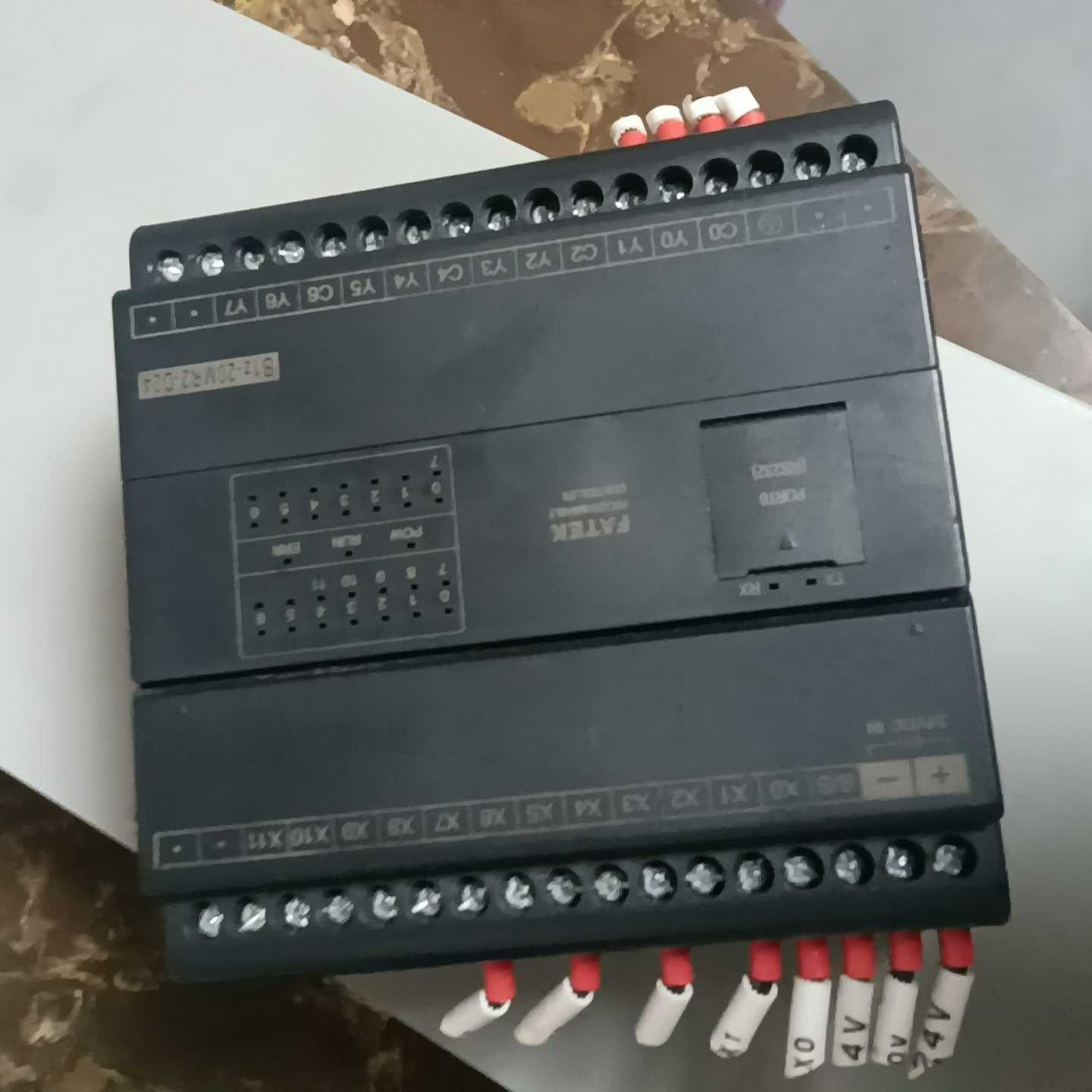 出B1-24M4T2-D24永宏PLC带网口，成色如图，功能--议价商品