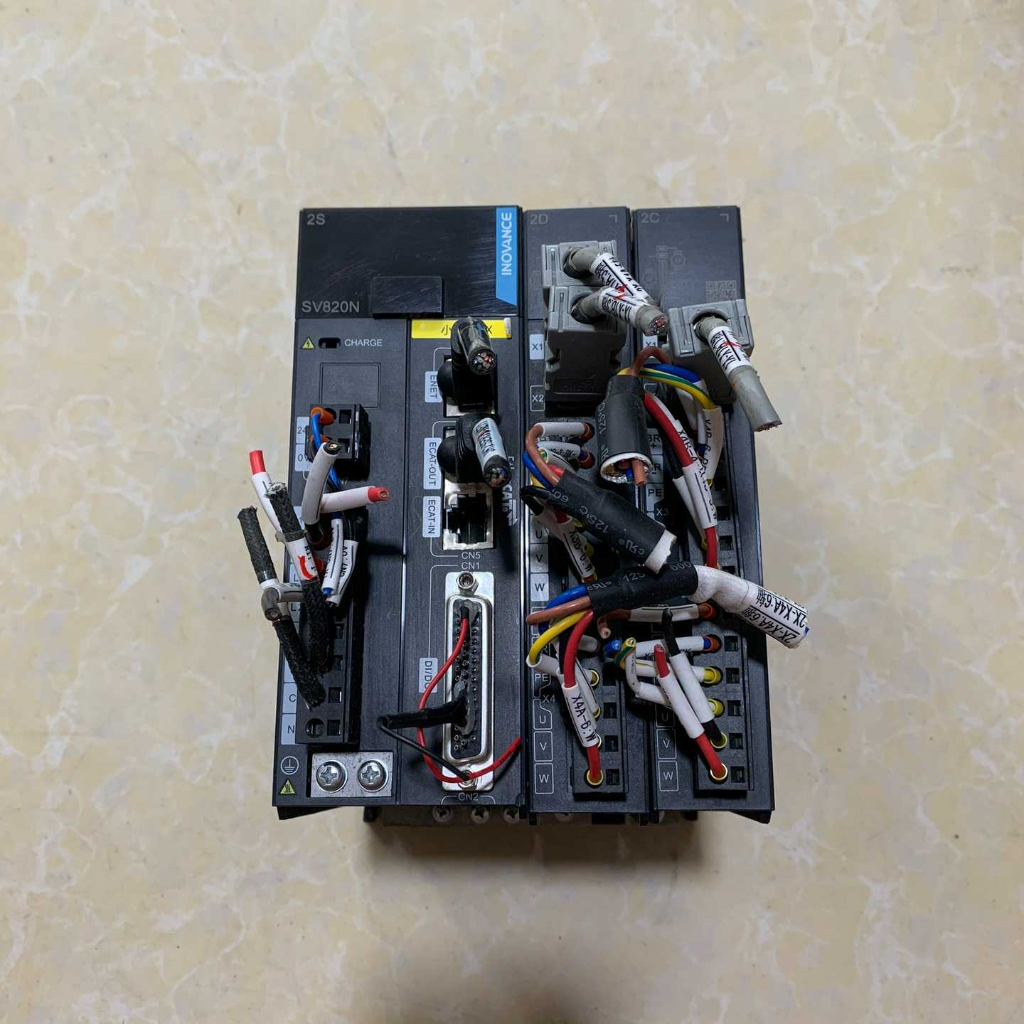 【议价】SV820N2S2C2D汇川四轴驱动器，成色如图，质量包适用