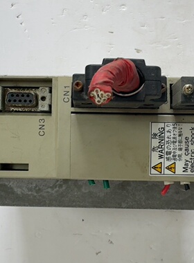 安川SGDL一04AS400W如图所示功能正常议价