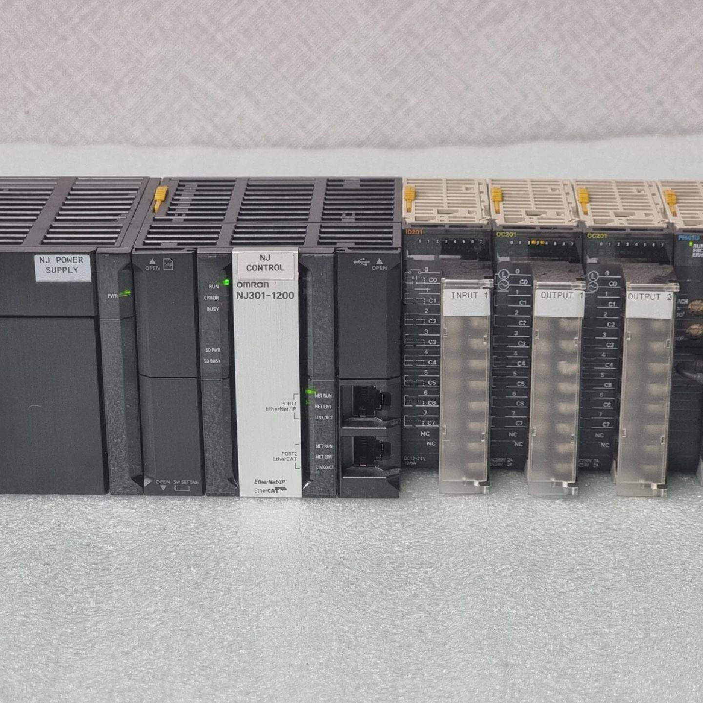 OMRON PLC NJ3011200 CPU UNIT NJPA3001 CJ1WID201 CJ1WOC201 CJ