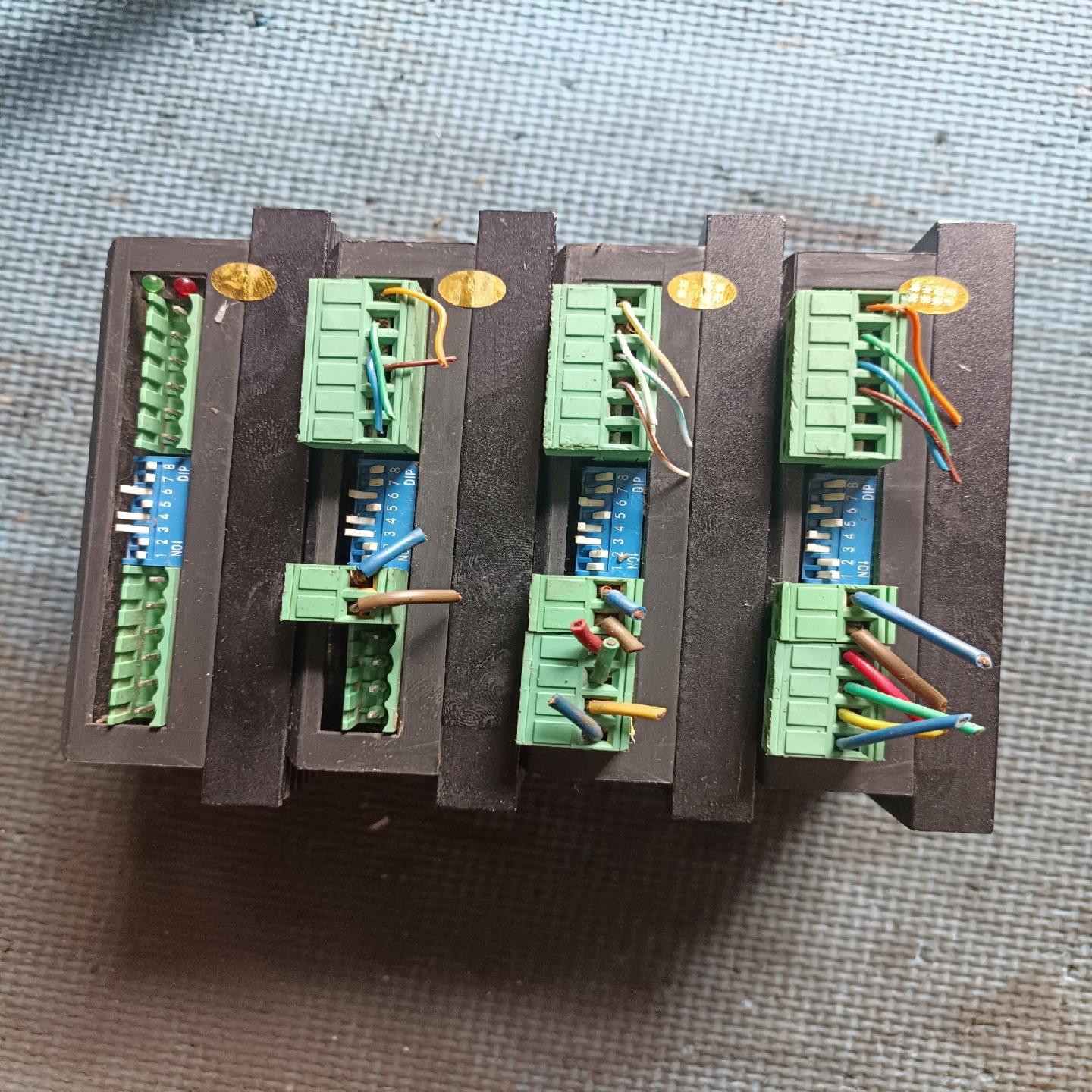 步进驱动器DM542刚拆机成色如图完好无损功能包好镙丝有点锈--议