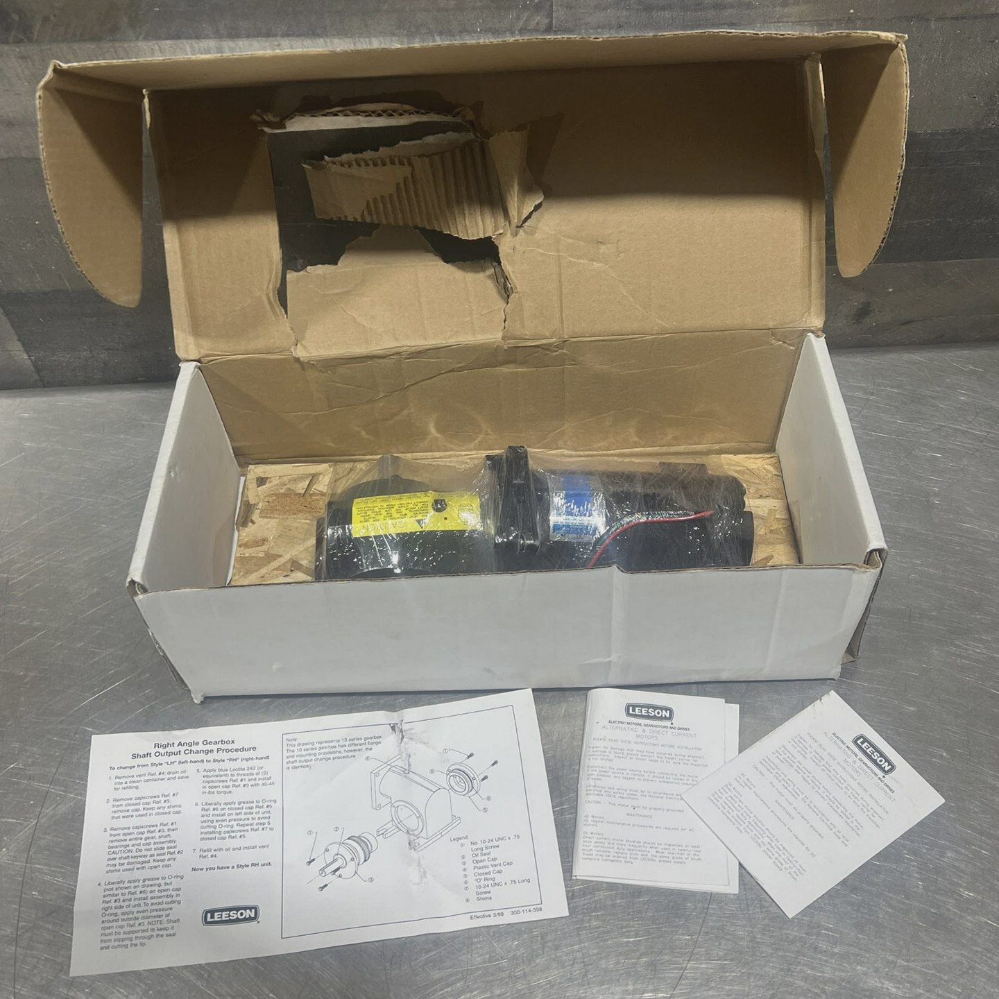 LEESONDCGEARMOTOR#M1135038.001/8hp90vdc40:1NosSurplu