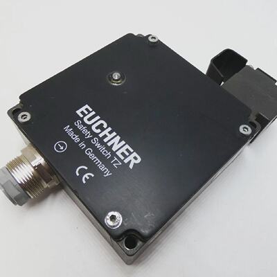 Euchner TZ1RA024045180 Safty Switch 24V ACDC used