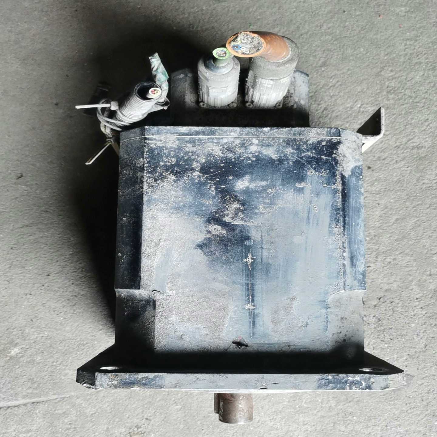 伺服电机：8MSA6L.E0-D300-1，，~询价