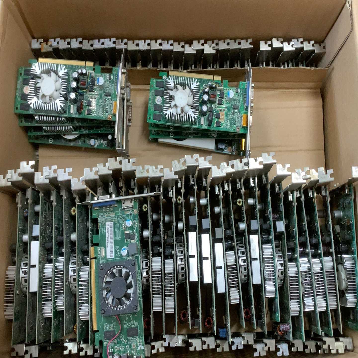 议价拆机hd7000显卡65显存512M亮机卡vga