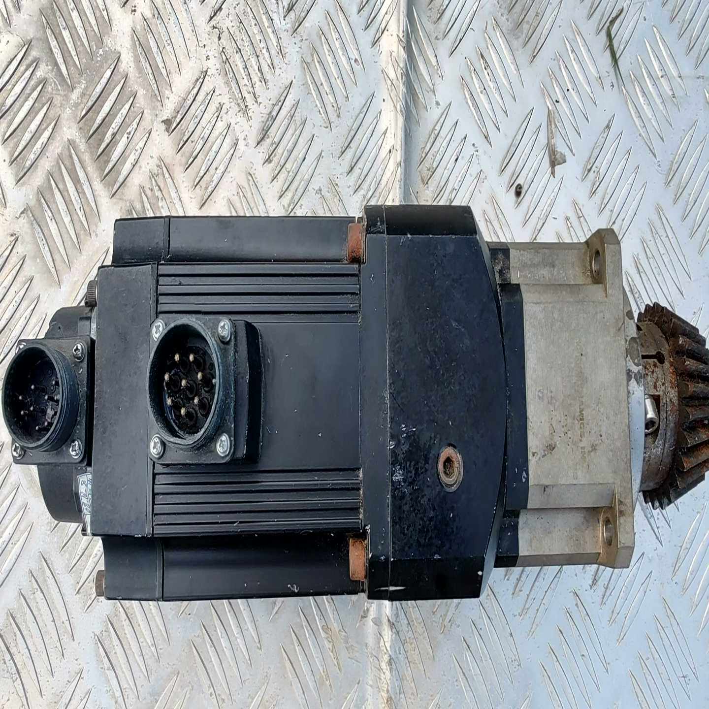 询价~华为千兆路由器AR1220E-S，，几乎，有点痕