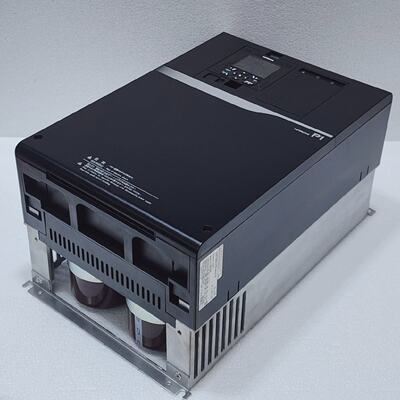 HITACHI SJP1 P100620HFUF 30HP 22kW 3PH 0590Hz VARIABLE FREQU