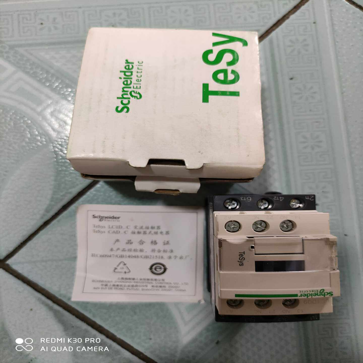 交流接触器，，型号LC1D09M7C，包装完询价