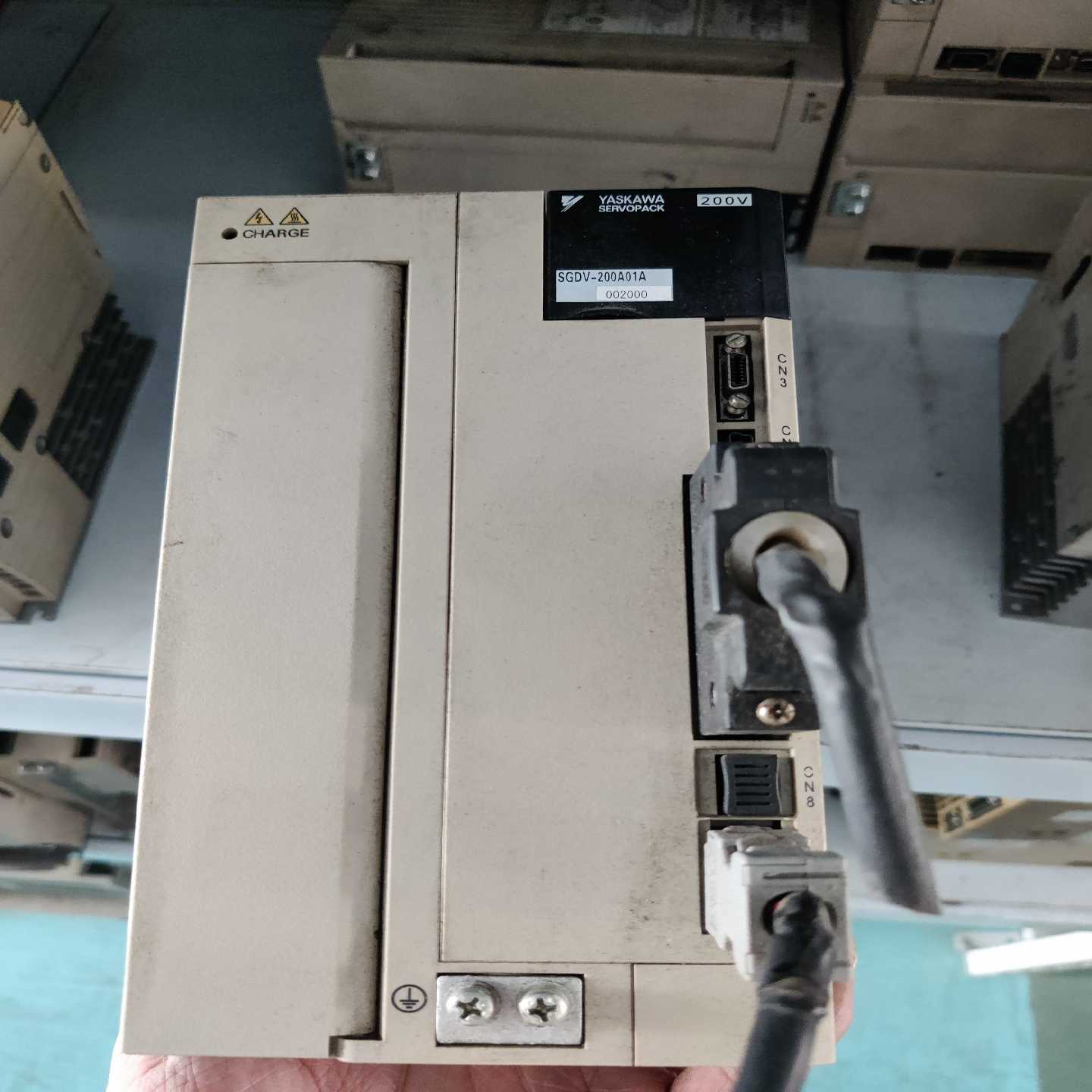 安川SGDV-200A01A002000伺服驱动器，安川5系询价