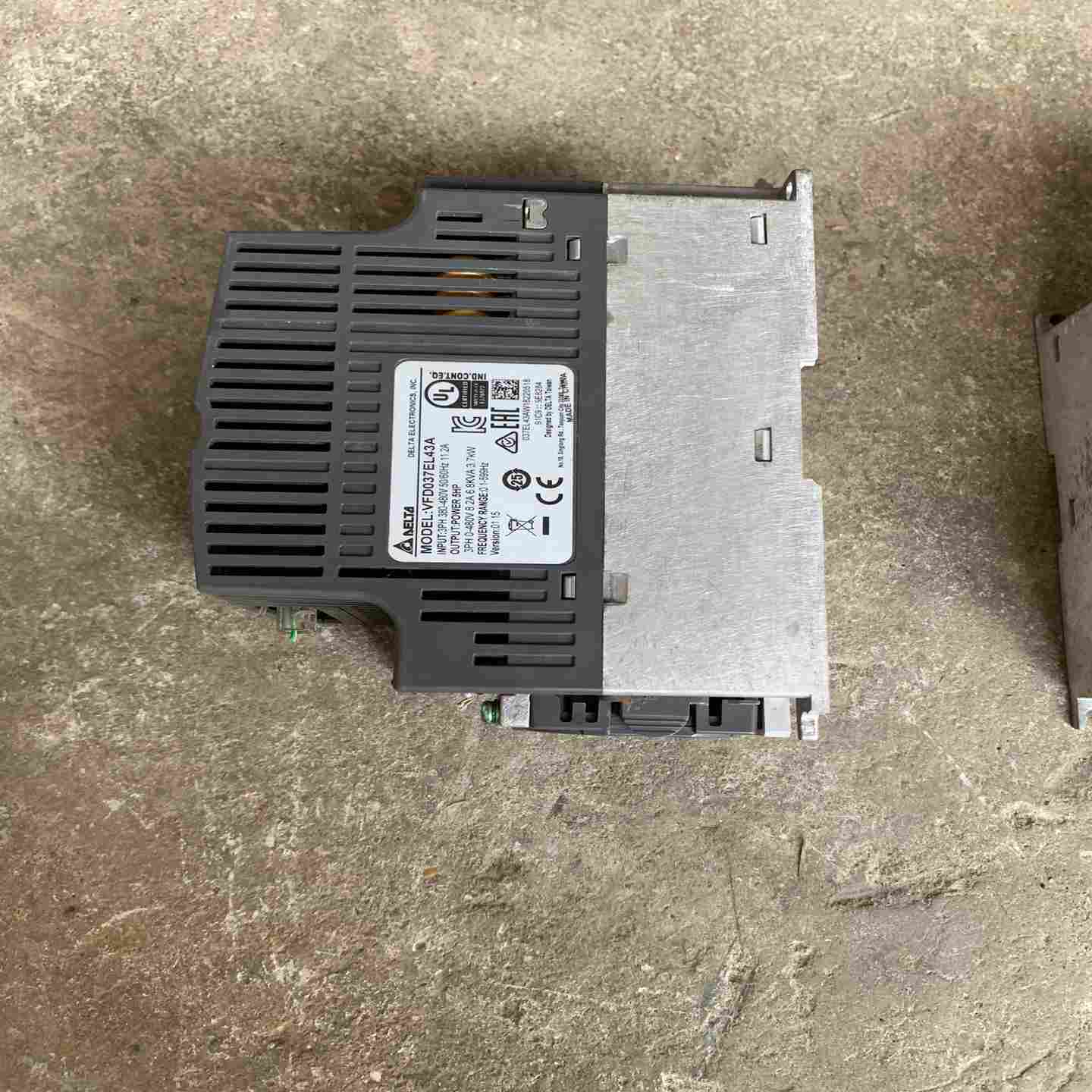 【议价】6ES7132-4BD02-0AA0的没用过MVI