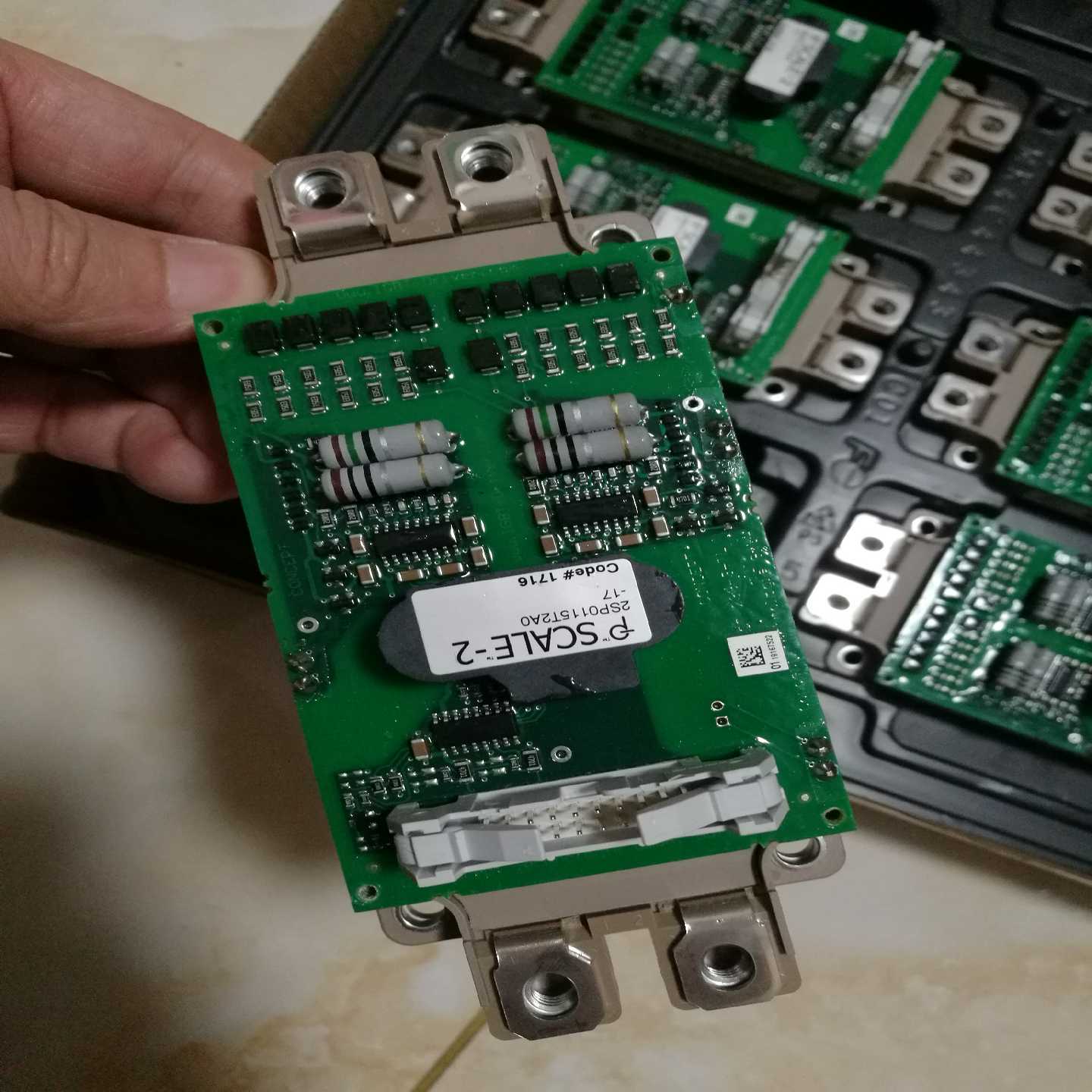 2MBI600VN-170P-50，带板2SP011~询价