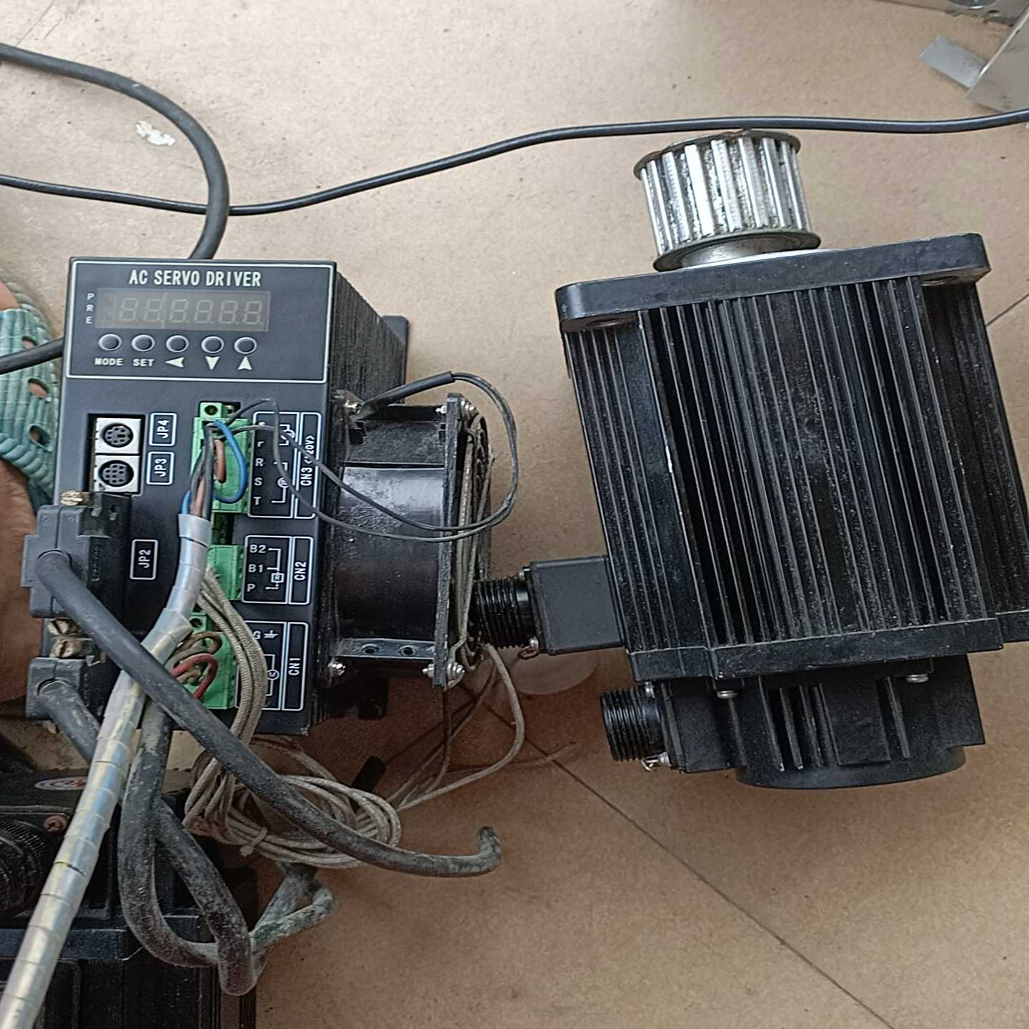 研控伺服电机YK130ST-M10010(亚飞商行）