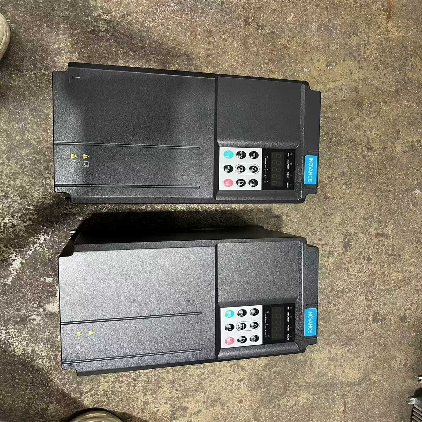 询价M500变频器15，实物拍摄，5成新，功能完好没