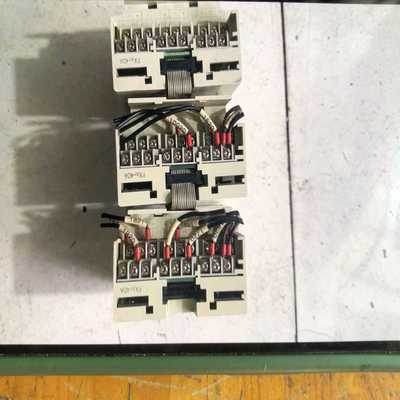 （议价）模块FX3U一4DA，四个盖子件。