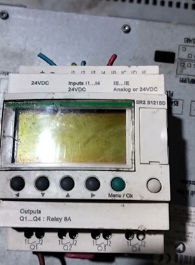 正品二手SR2B121BD施耐德逻辑控制器DC24V带-议价