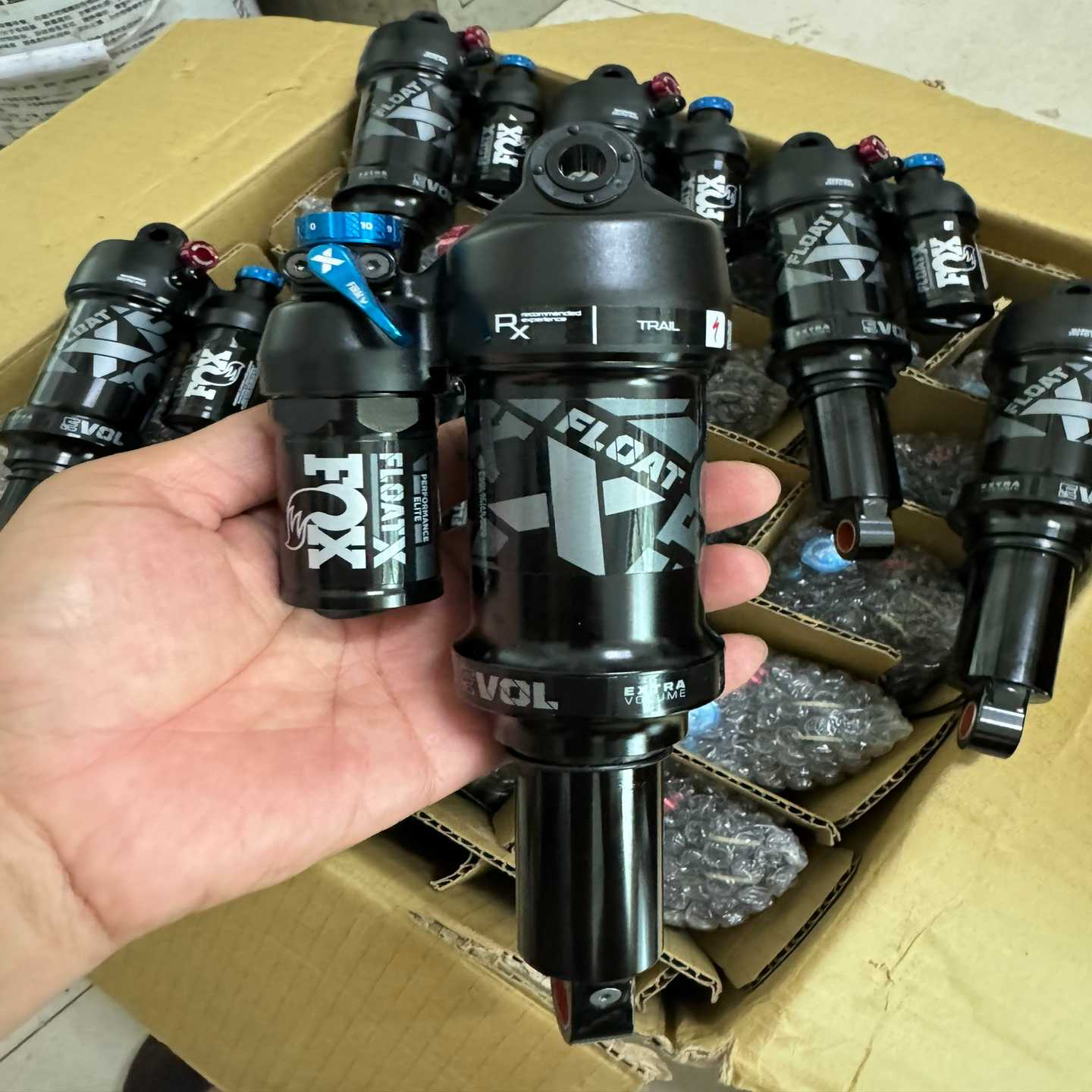 现货foxfloatx后胆气压后胆210x55后胆黑管后--议价商品