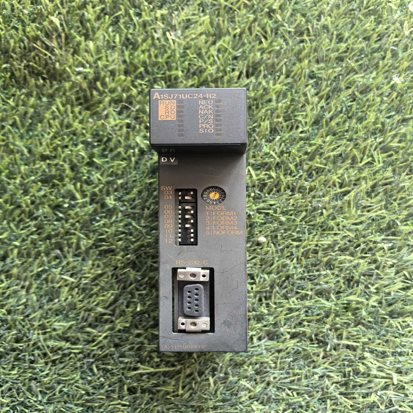 询价三菱A1SJ71UC24-R2模块，库存件，无包装盒RS23