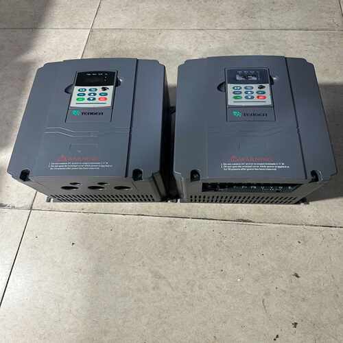 天正变频器TVFS9-4055G，5.5KW，三相电，380