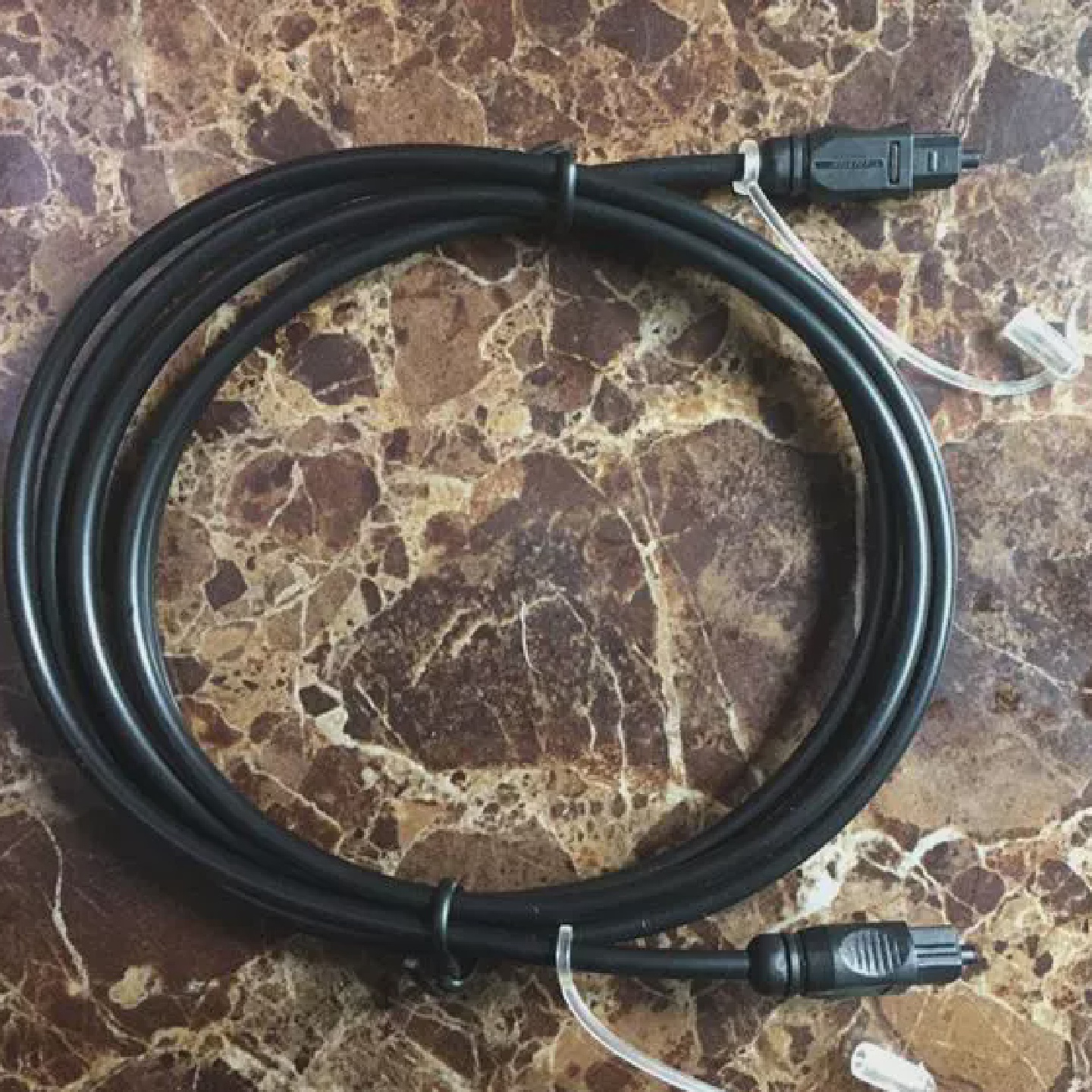 恒睿全新美国发烧级方头HiFi纯石英玻璃音频光纤线