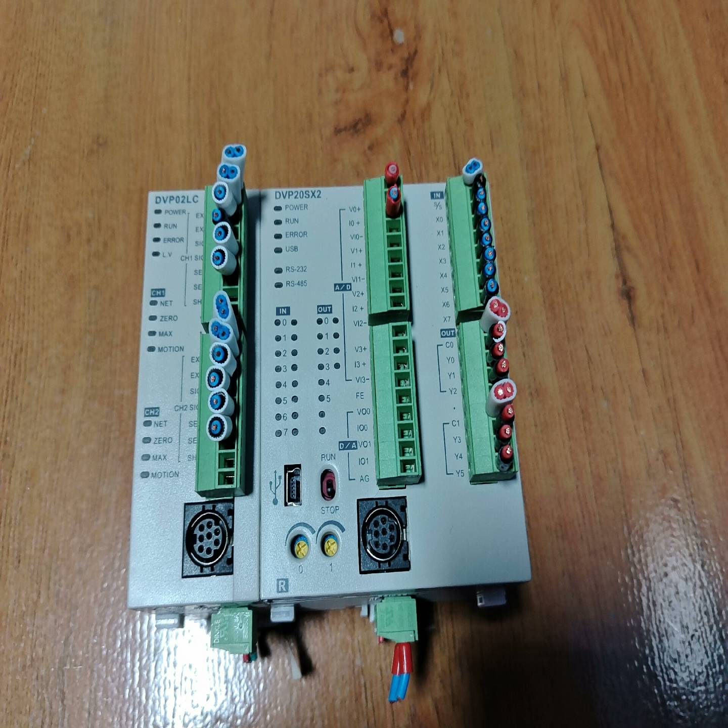 台达PLCDVP20SX2，DVP02LC，功能正常，成色询价