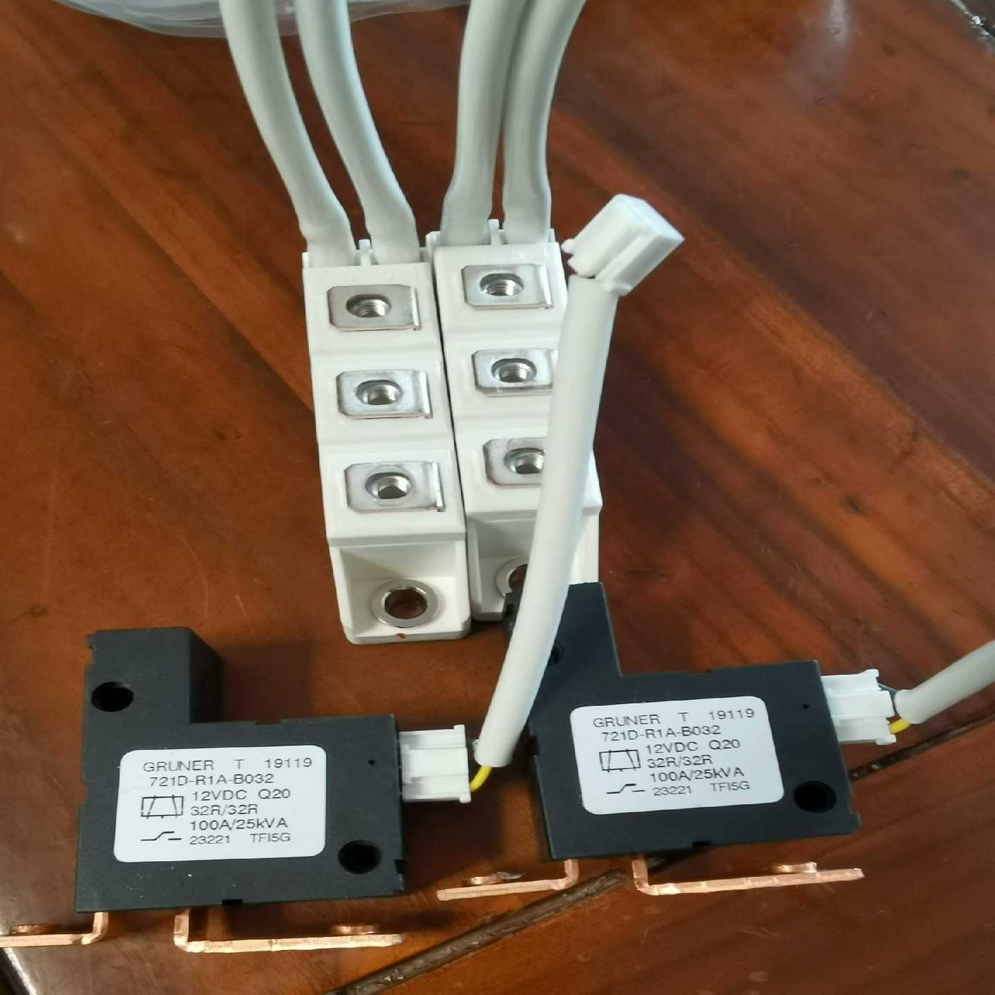 询价ABB软启动器内置旁路接触器，721DR1A-B032，