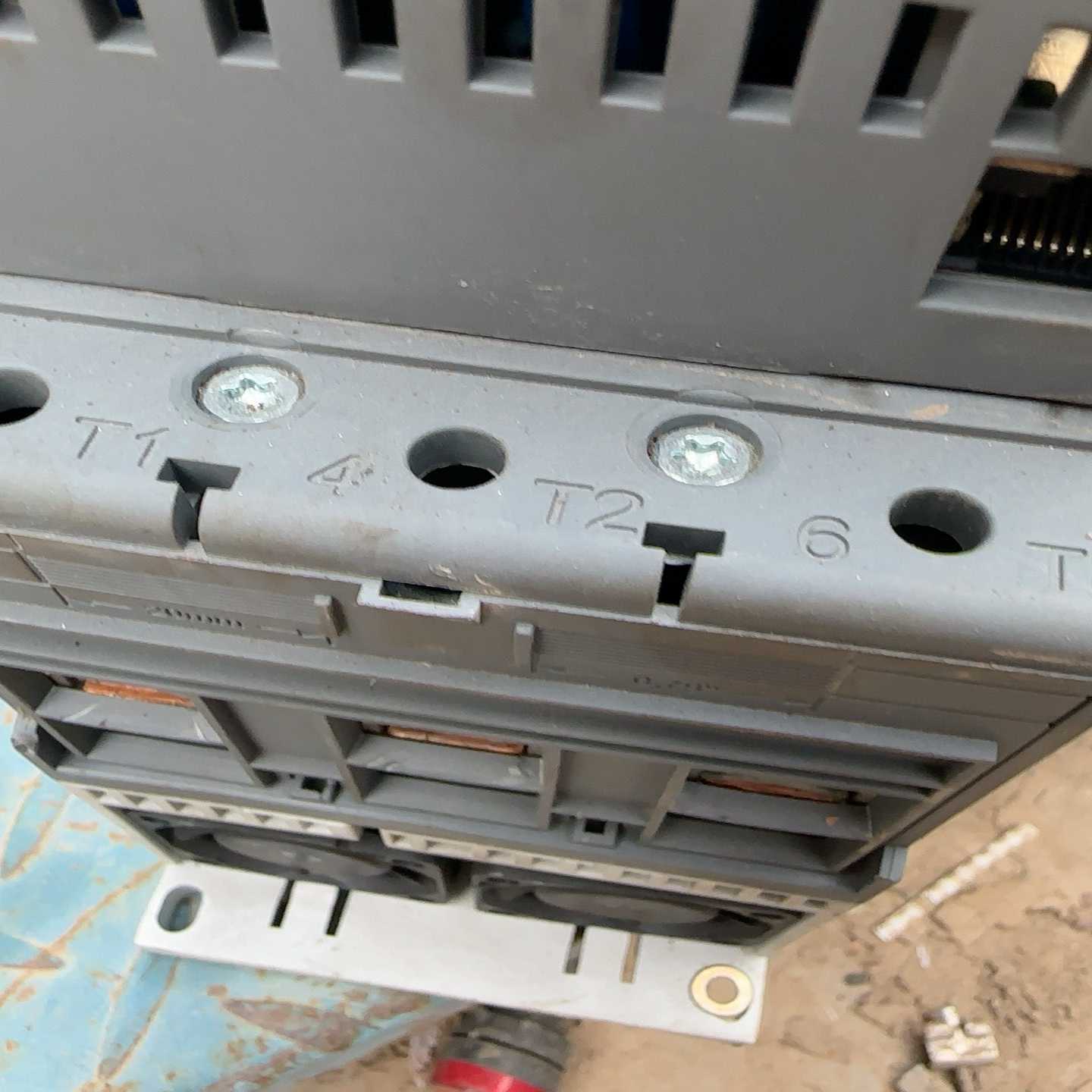 软启动器PSE105-600-70装柜未用询价