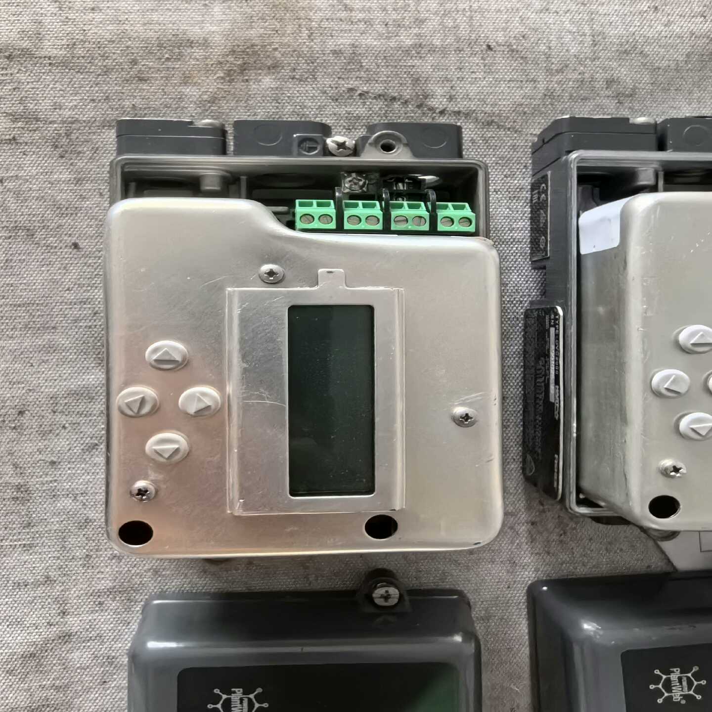 【议价】费希尔DVC2000阀门定位器，成色好、功能正常，带反馈，