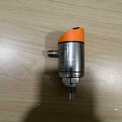 IFM易福门温度传感器TN2105，仅装机调试过，螺纹处抹过--议价商