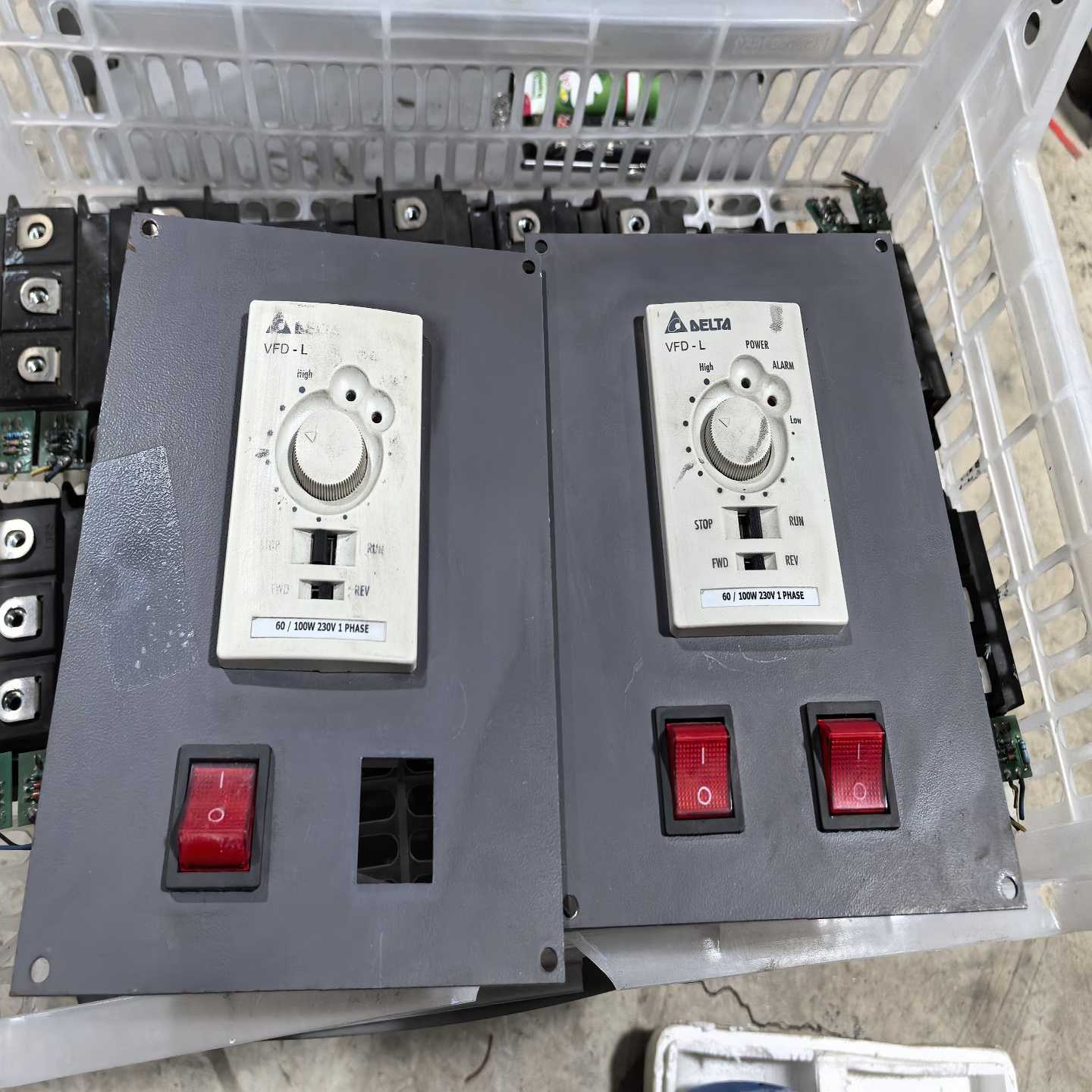 台达变频器VFD001L21A议价