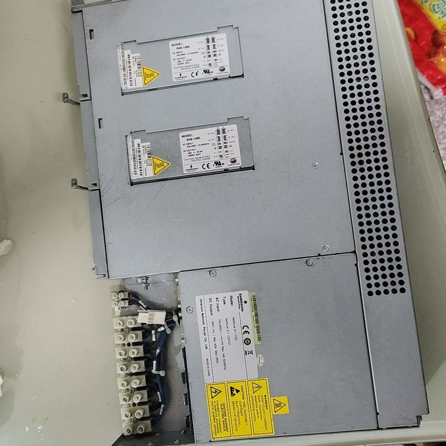 艾默生NetSure212C23-S1嵌入式通信电源插框系统{议价}