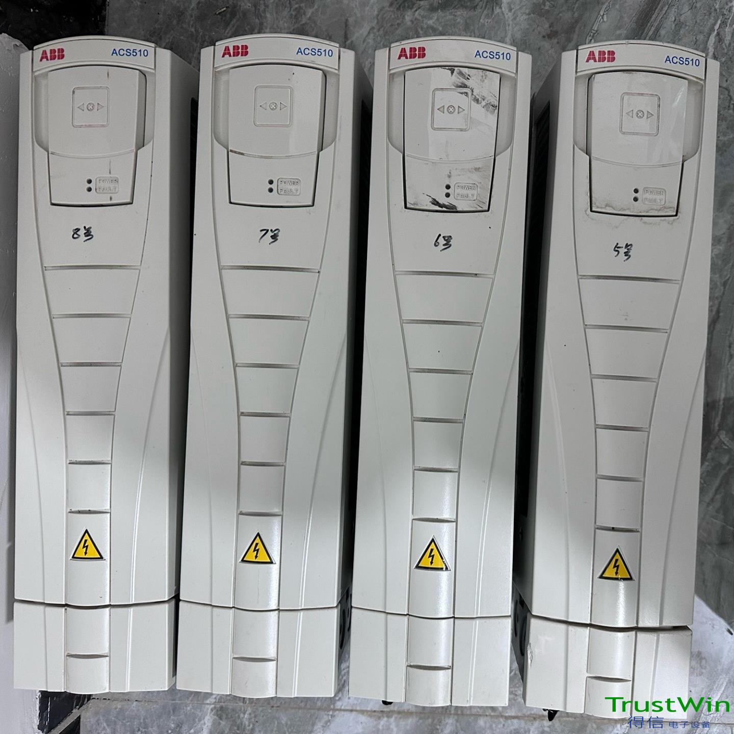 ABB变频器ACS510-01-017A-4现货4台成；议价