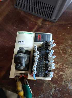 施耐德PLC控制器0TB1C0DM9LP，实物拍摄，功能包好--议价商品