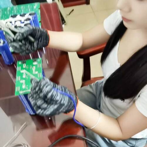 议价Car Starting Capacitor 12 Volts Maximum Starting Current
